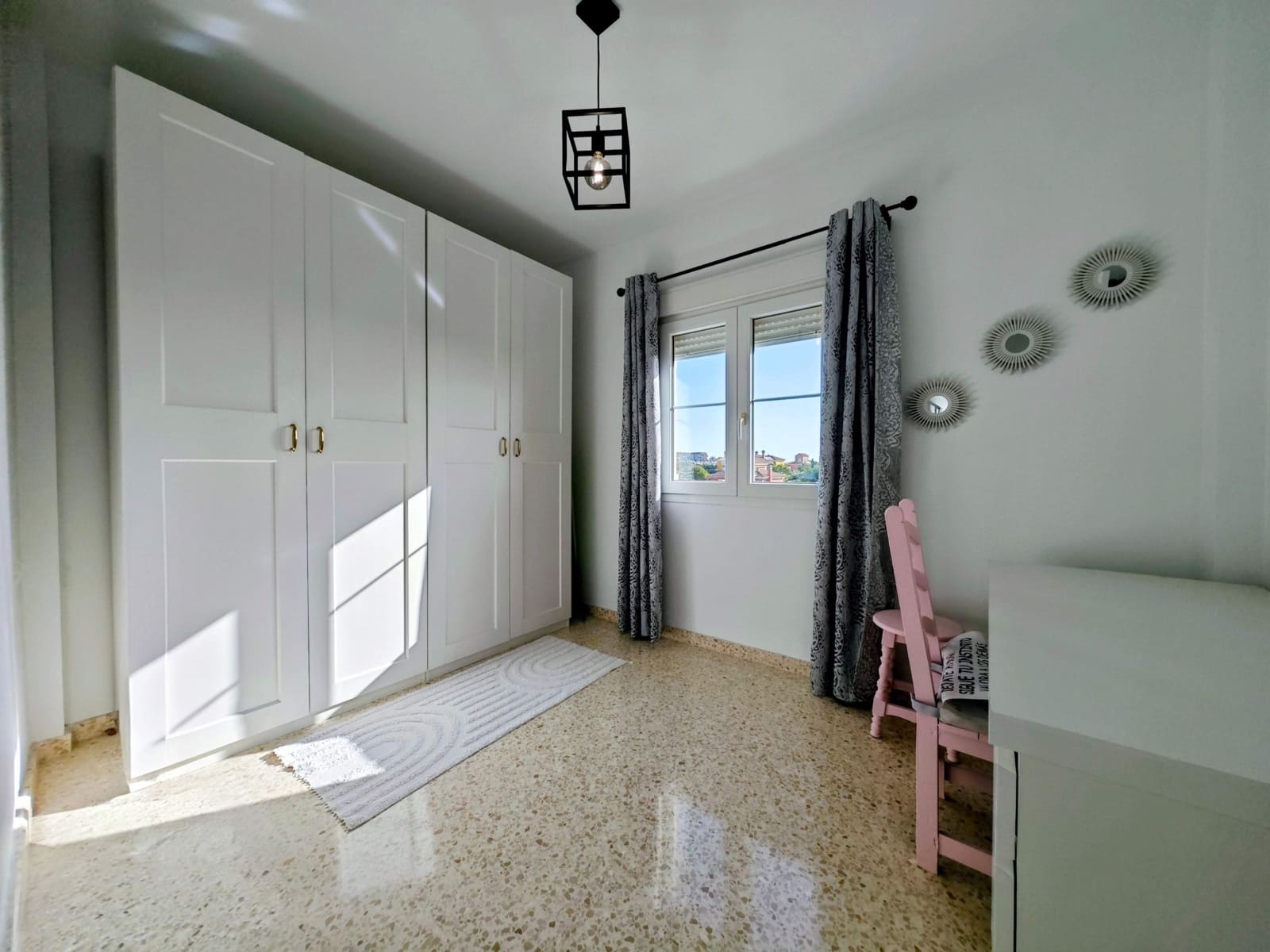 Pareado de 3 habitaciones en La Línea de la Concepción en venta con piscina garaje - 333.000 € (Ref: 10184057)