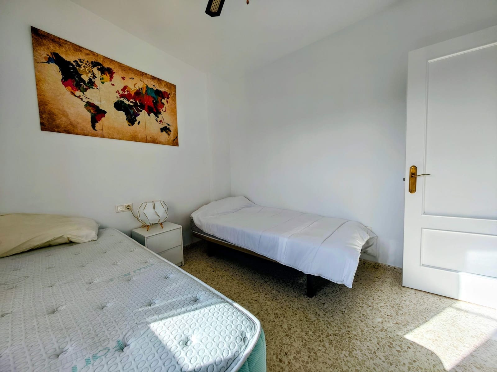 Pareado de 3 habitaciones en La Línea de la Concepción en venta con piscina garaje - 333.000 € (Ref: 10184057)