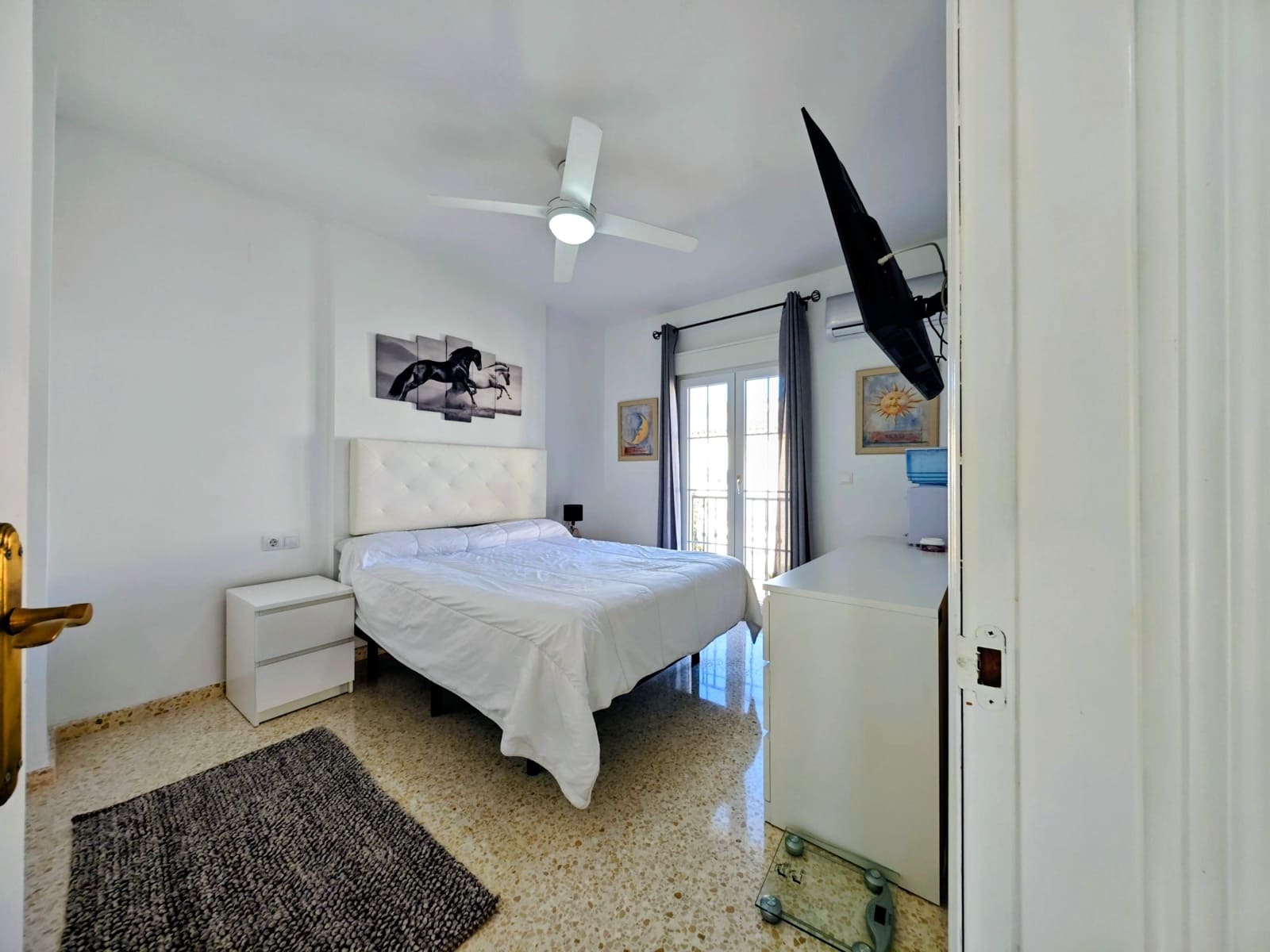 Pareado de 3 habitaciones en La Línea de la Concepción en venta con piscina garaje - 333.000 € (Ref: 10184057)