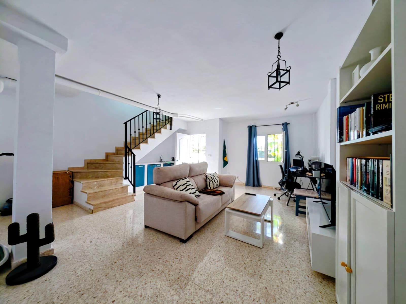 Pareado de 3 habitaciones en La Línea de la Concepción en venta con piscina garaje - 333.000 € (Ref: 10184057)