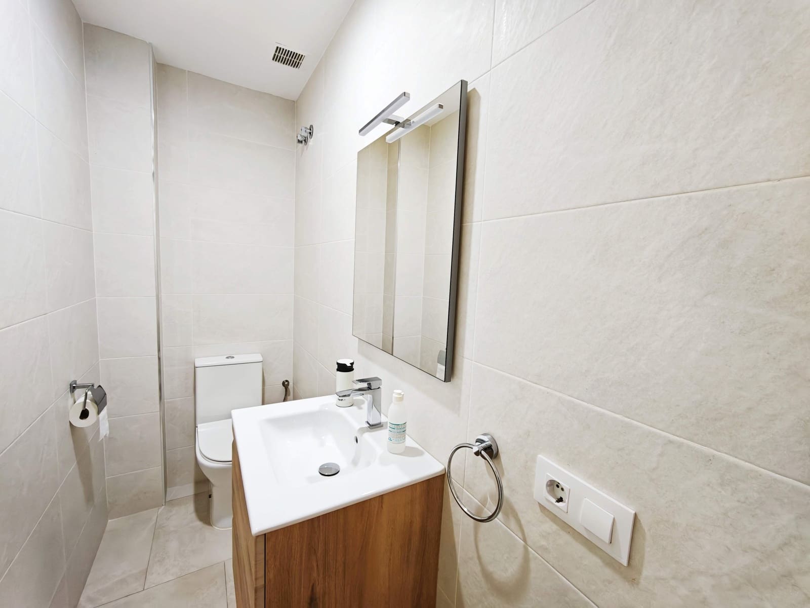3 sovrum Radhus till salu i Algeciras med pool garage - 385 000 € (Ref: 10186276)