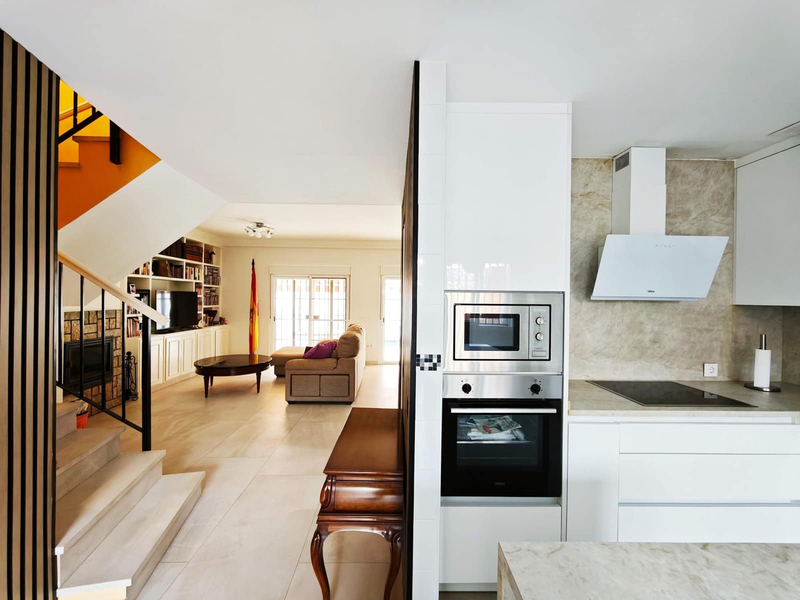 3 sovrum Radhus till salu i Algeciras med pool garage - 385 000 € (Ref: 10186276)