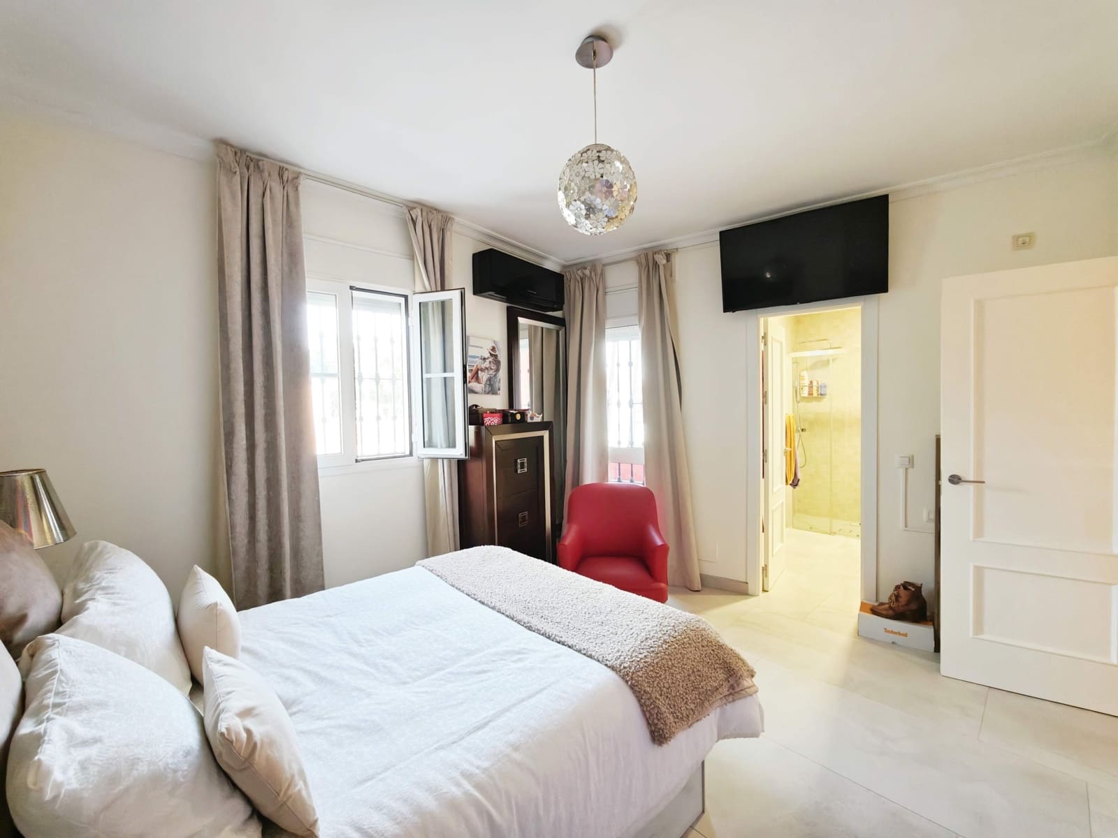 3 sovrum Radhus till salu i Algeciras med pool garage - 385 000 € (Ref: 10186276)