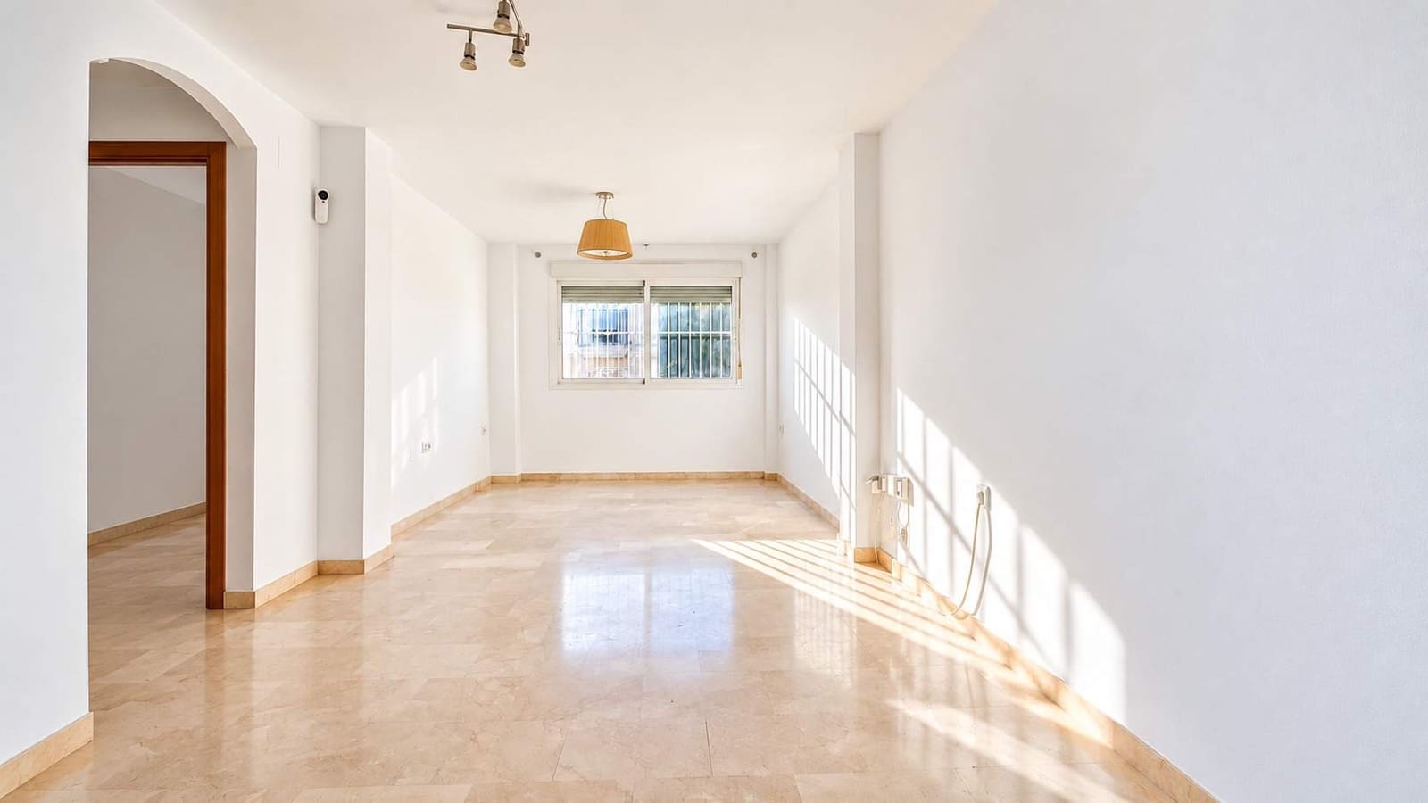 3 Zimmer Wohnung zu verkaufen in La Linea de la Concepcion - 160.000 € (Ref: 10186277)