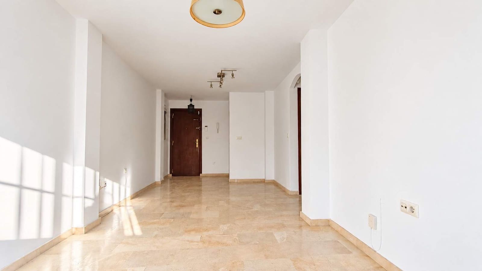 3 Zimmer Wohnung zu verkaufen in La Linea de la Concepcion - 160.000 € (Ref: 10186277)