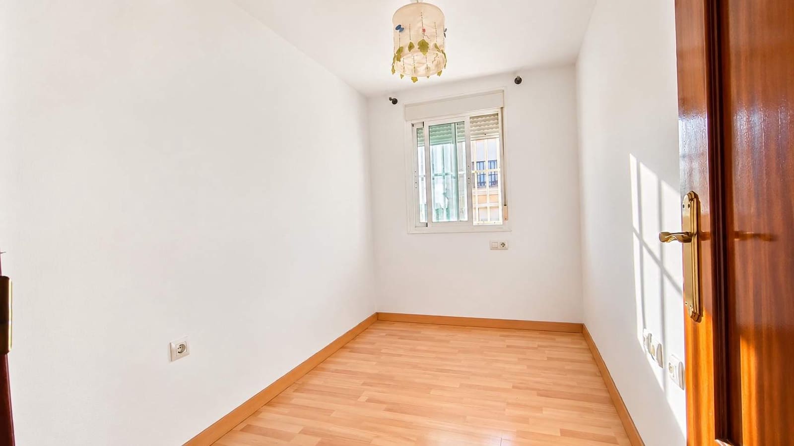 3 Zimmer Wohnung zu verkaufen in La Linea de la Concepcion - 160.000 € (Ref: 10186277)