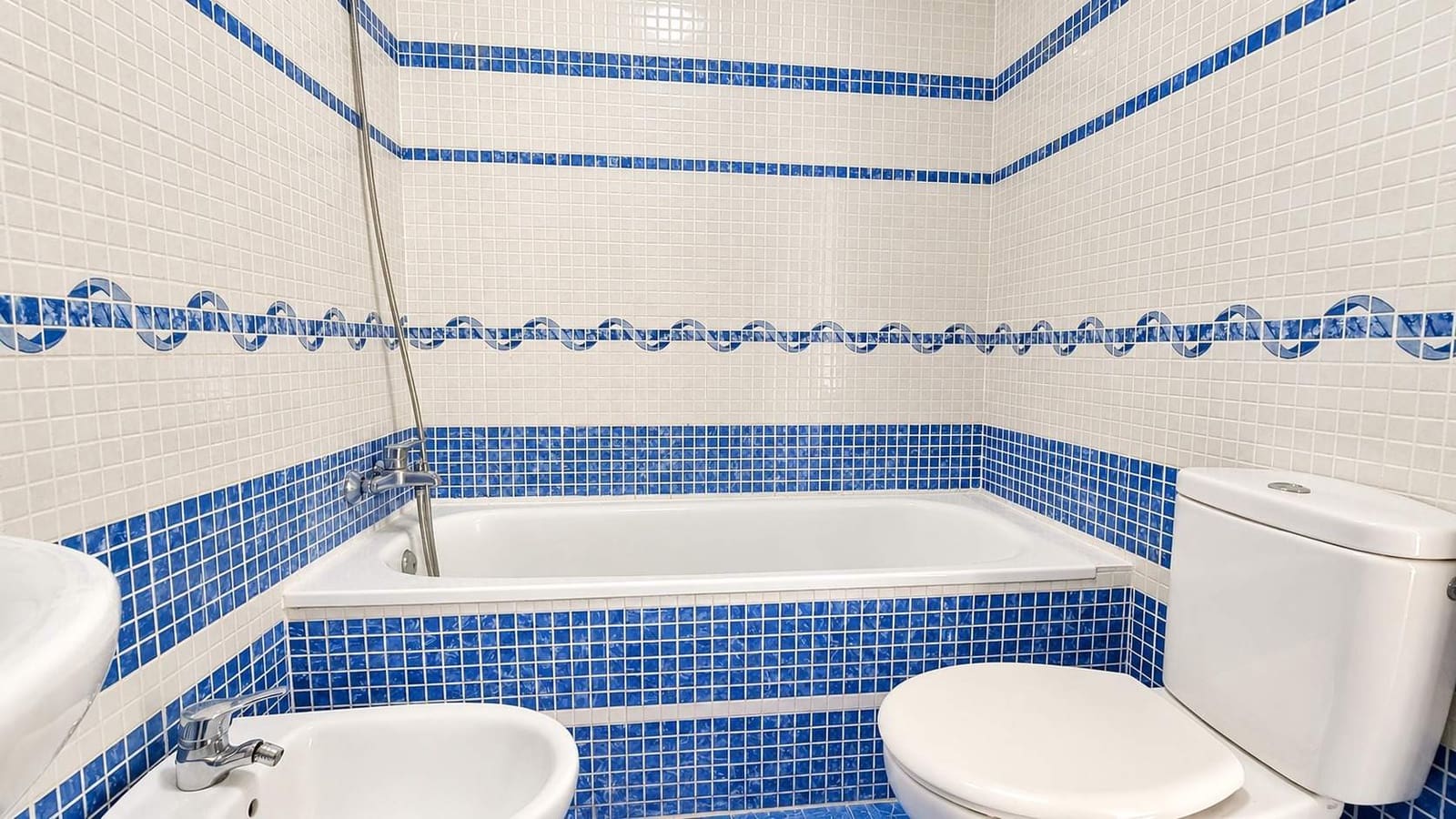 3 Zimmer Wohnung zu verkaufen in La Linea de la Concepcion - 160.000 € (Ref: 10186277)