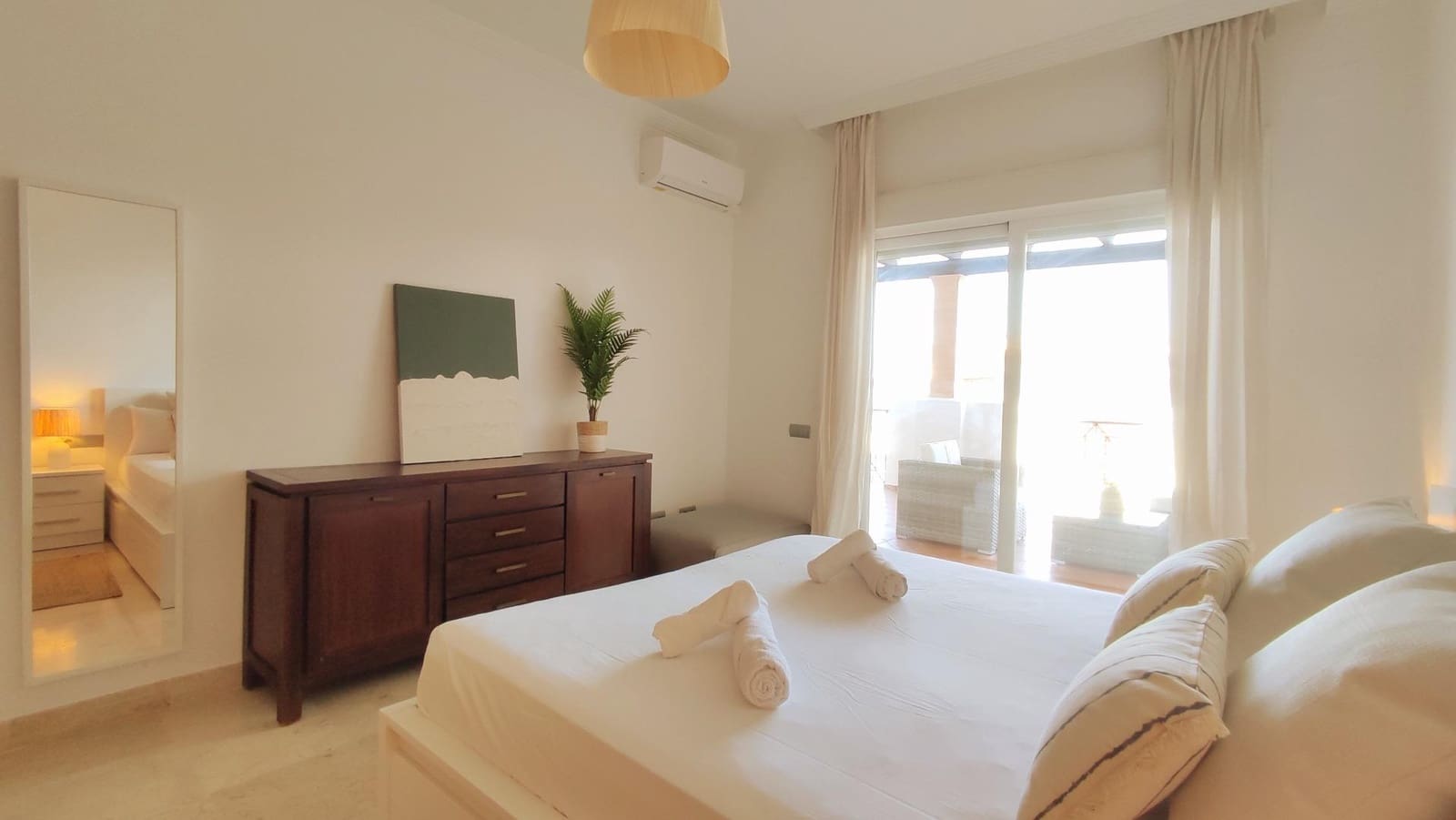 2 sypialnia Apartament do wynajęcia w La Linea de la Concepcion z basenem garażem - 1 350 € (Ref: 8737968)