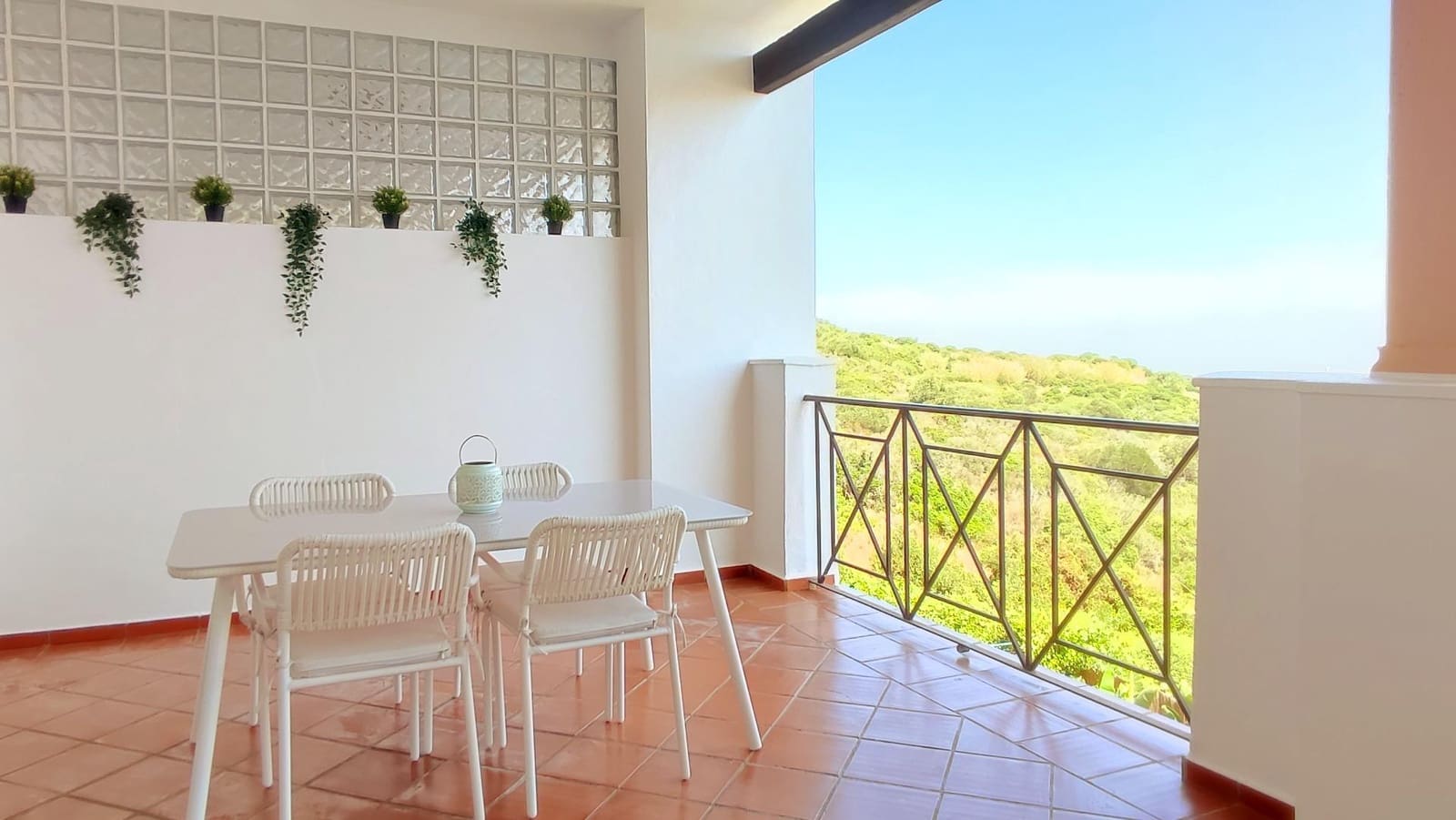 2 sypialnia Apartament do wynajęcia w La Linea de la Concepcion z basenem garażem - 1 350 € (Ref: 8737968)