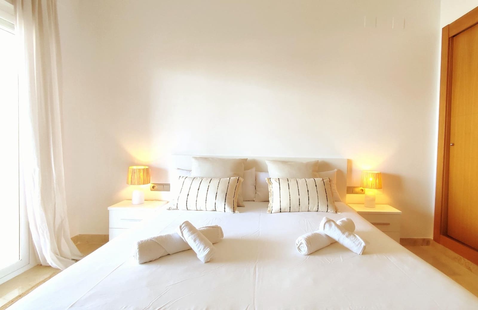 2 sypialnia Apartament do wynajęcia w La Linea de la Concepcion z basenem garażem - 1 350 € (Ref: 8737968)