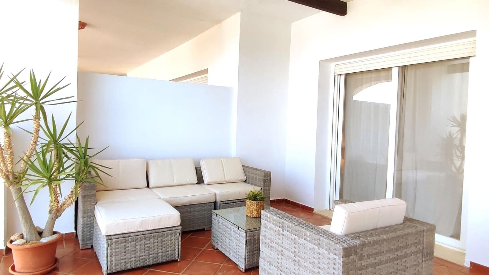 2 sypialnia Apartament do wynajęcia w La Linea de la Concepcion z basenem garażem - 1 350 € (Ref: 8737968)