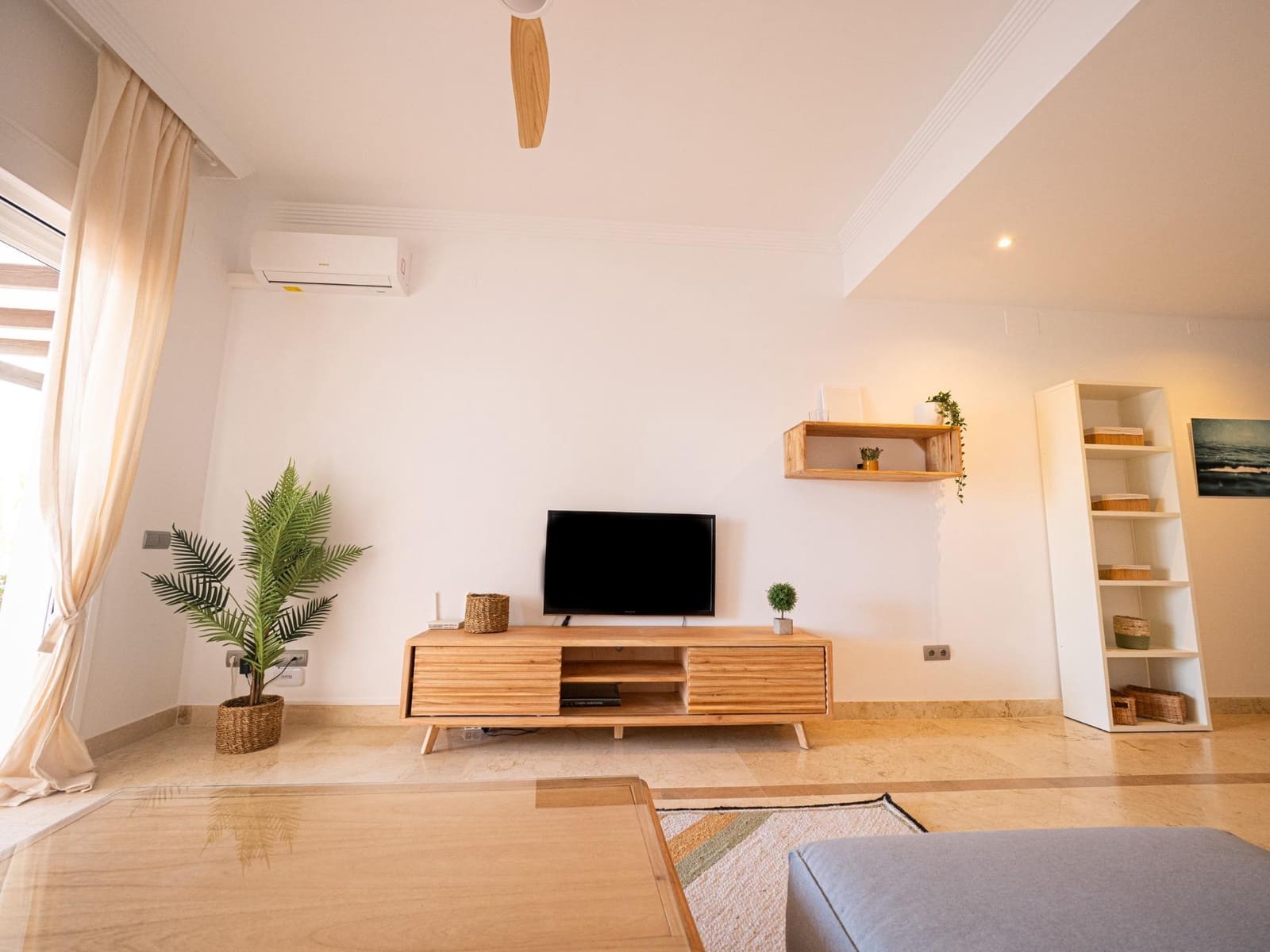 2 sypialnia Apartament do wynajęcia w La Linea de la Concepcion z basenem garażem - 1 350 € (Ref: 8737968)