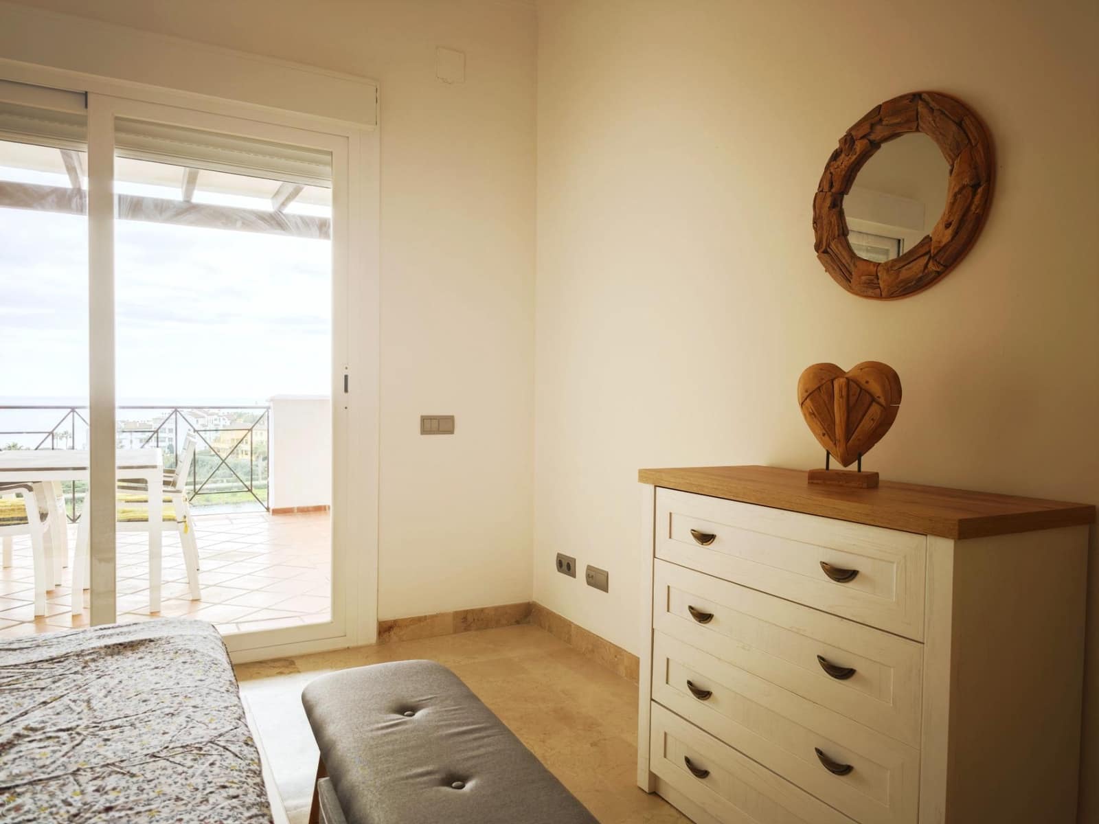 2 slaapkamer Appartement te huur in La Linea de la Concepcion met zwembad garage - € 1.300 (Ref: 8765286)