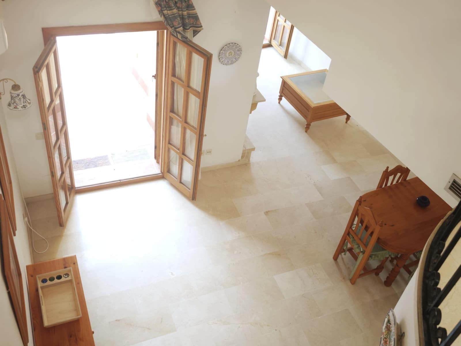 2 makuuhuone Rivitalo vuokrattavana paikassa La Linea de la Concepcion mukana uima-altaan - 1 600 € (Ref: 8786843)