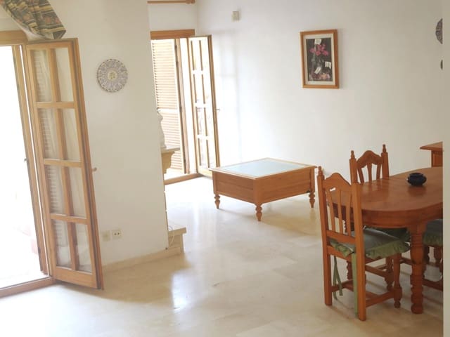 2 makuuhuone Rivitalo vuokrattavana paikassa La Línea de la Concepción mukana uima-altaan - 1 600 € (Ref: 8786843)