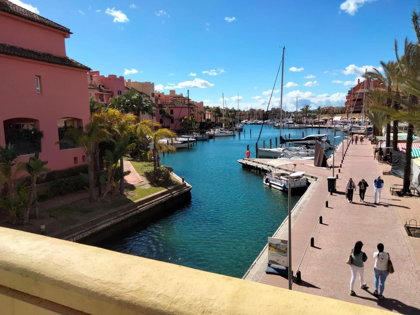 Studio zu verkaufen in Sotogrande mit Pool - 189.000 € (Ref: 8802131)