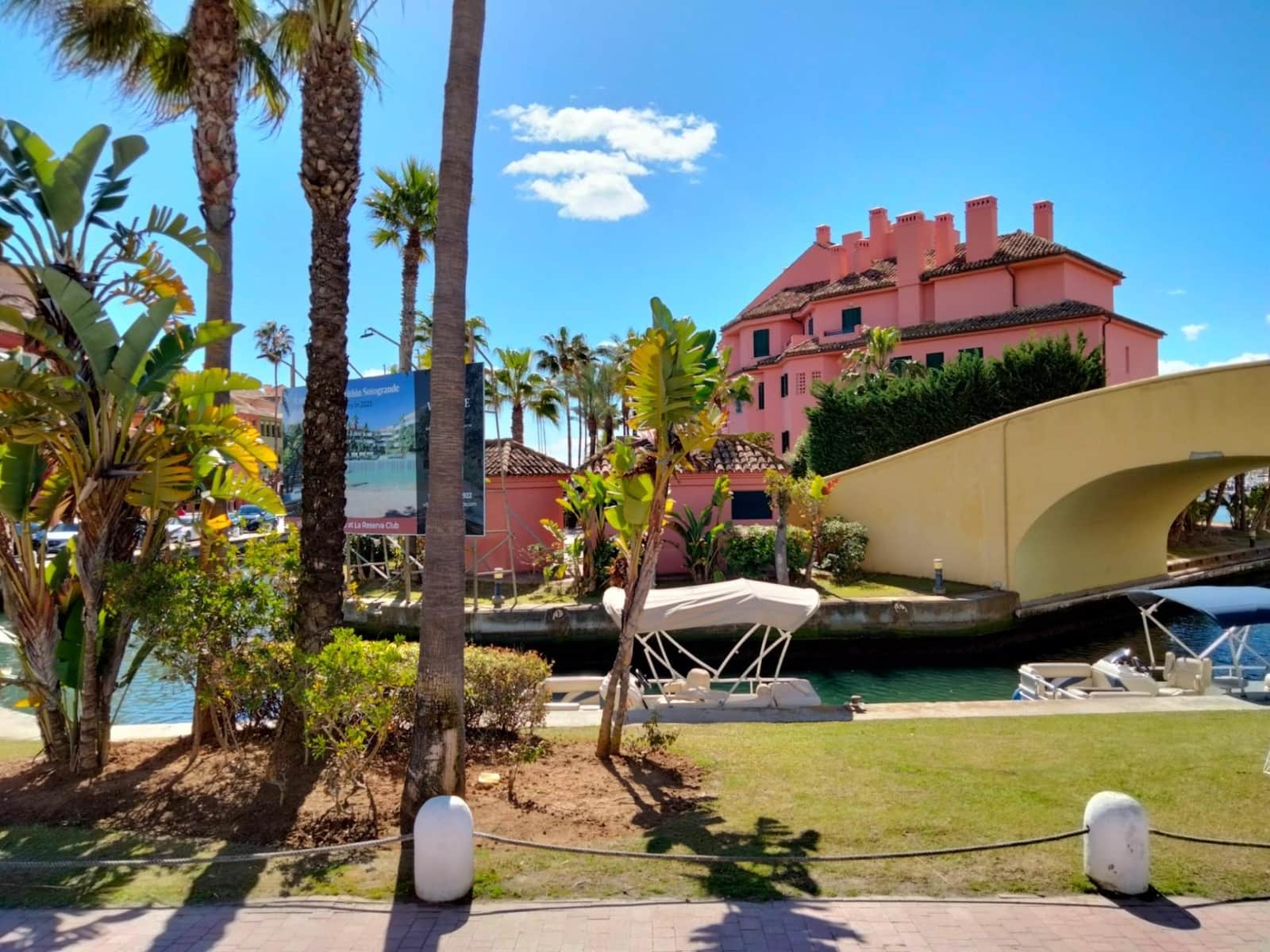 Studio zu verkaufen in Sotogrande mit Pool - 189.000 € (Ref: 8802131)