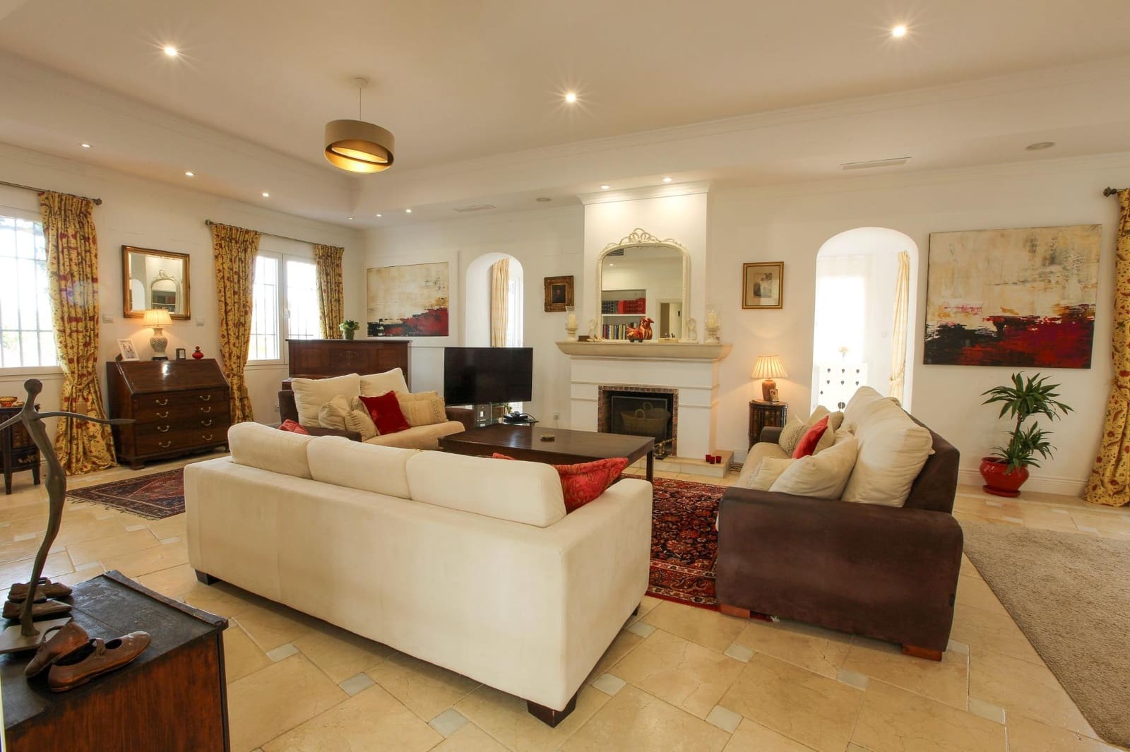 6 bedroom Villa for sale in Sotogrande with pool garage - € 1,800,000 (Ref: 8838761)