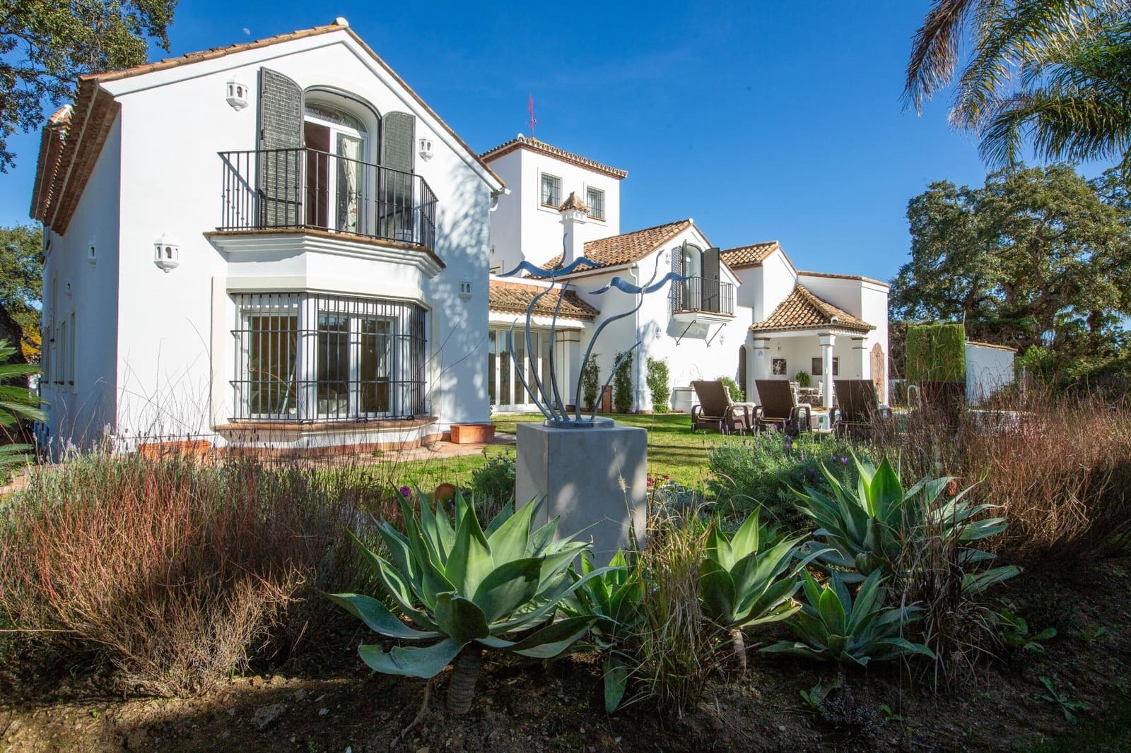 6 bedroom Villa for sale in Sotogrande with pool garage - € 1,800,000 (Ref: 8838761)