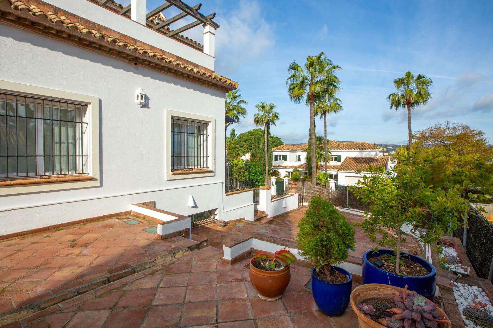 6 bedroom Villa for sale in Sotogrande with pool garage - € 1,800,000 (Ref: 8838761)