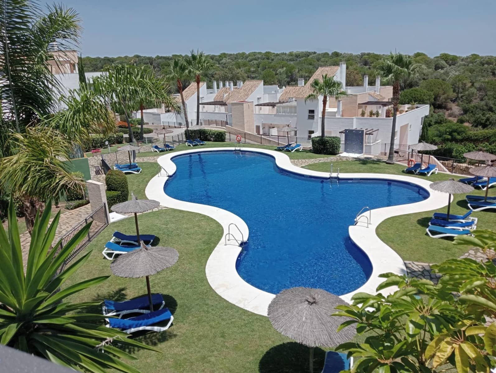 3 bedroom Flat for sale in La Linea de la Concepcion - € 265,000 (Ref: 8894949)