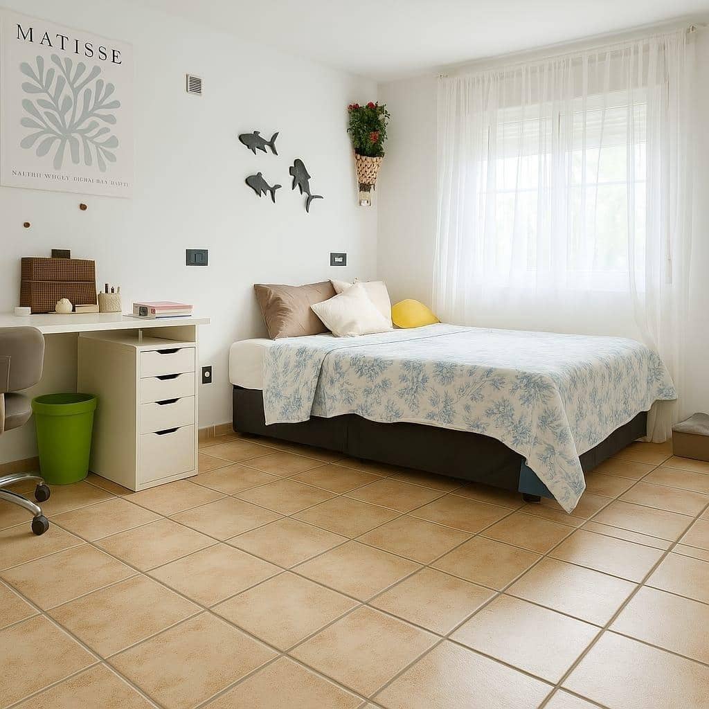 Apartamento de 3 habitaciones en La Línea de la Concepción en venta con piscina garaje - 388.000 € (Ref: 8932387)