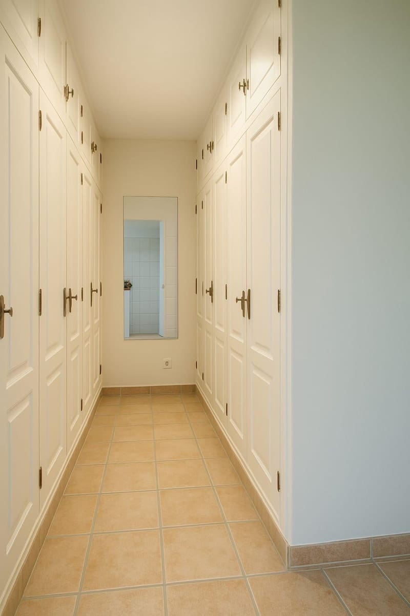 Apartamento de 3 habitaciones en La Línea de la Concepción en venta con piscina garaje - 388.000 € (Ref: 8932387)