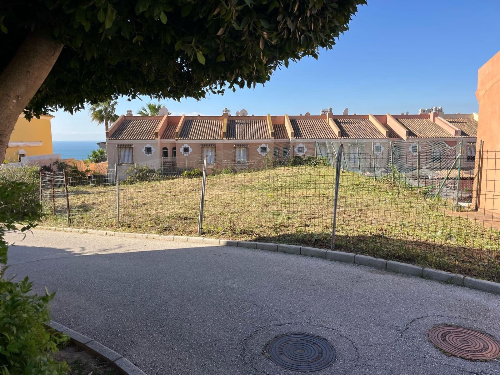 Building Plot for sale in La Linea de la Concepcion - € 70,000 (Ref: 8951853)