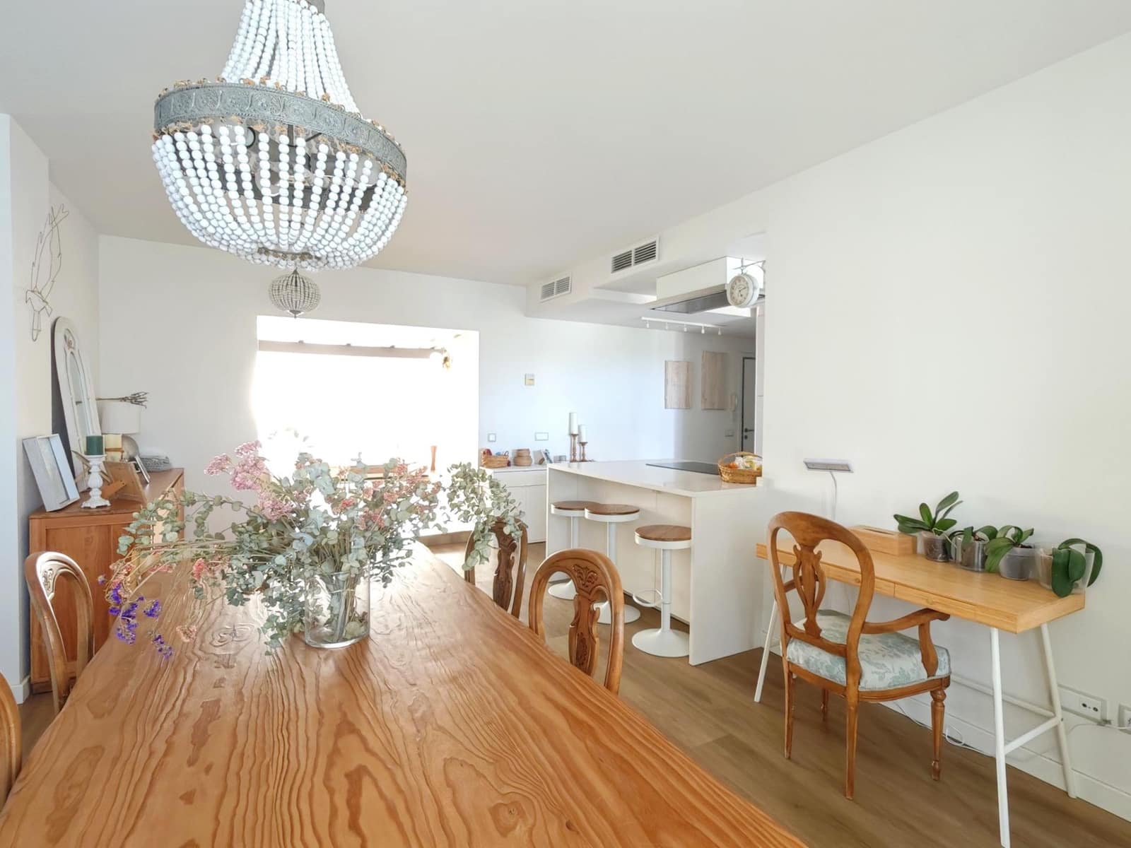 3 sypialnia Penthouse na sprzedaż w La Alcaidesa z basenem - 600 000 € (Ref: 8970393)