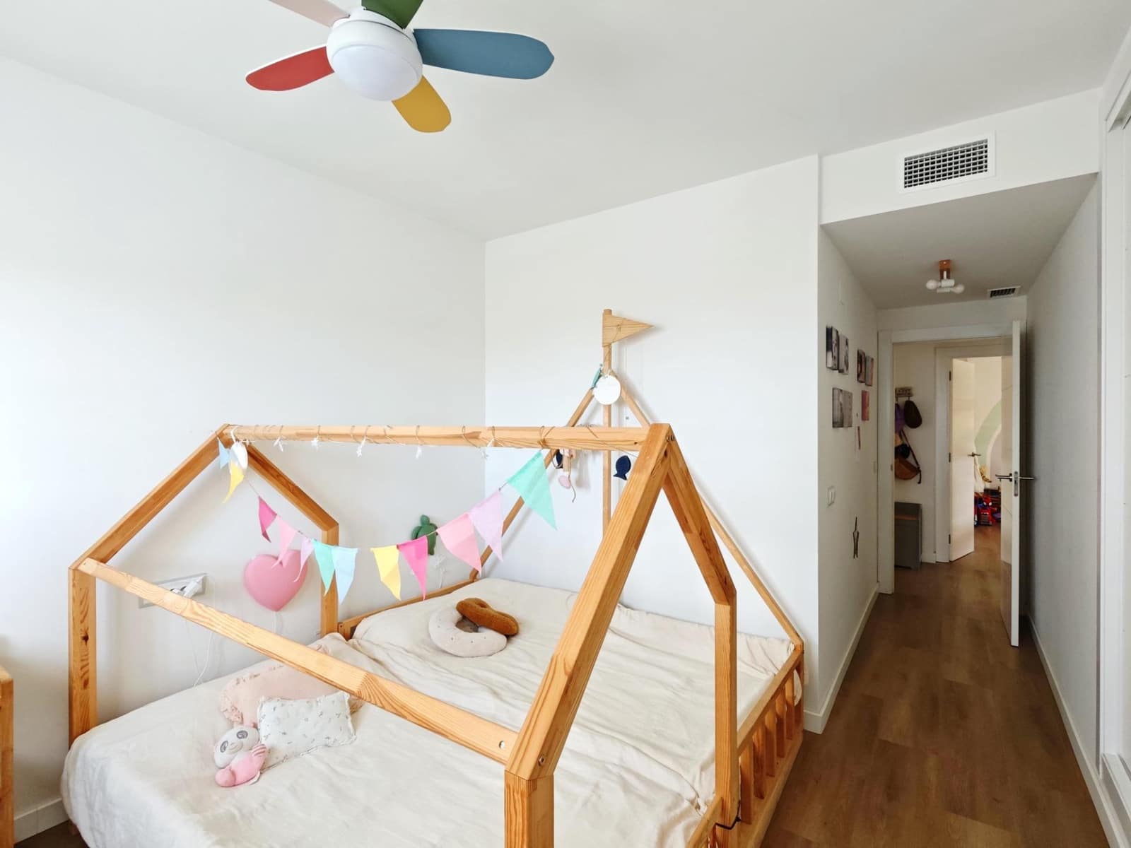 3 sypialnia Penthouse na sprzedaż w La Alcaidesa z basenem - 600 000 € (Ref: 8970393)