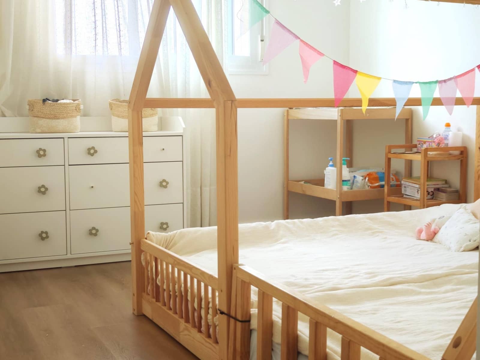 3 sypialnia Penthouse na sprzedaż w La Alcaidesa z basenem - 600 000 € (Ref: 8970393)