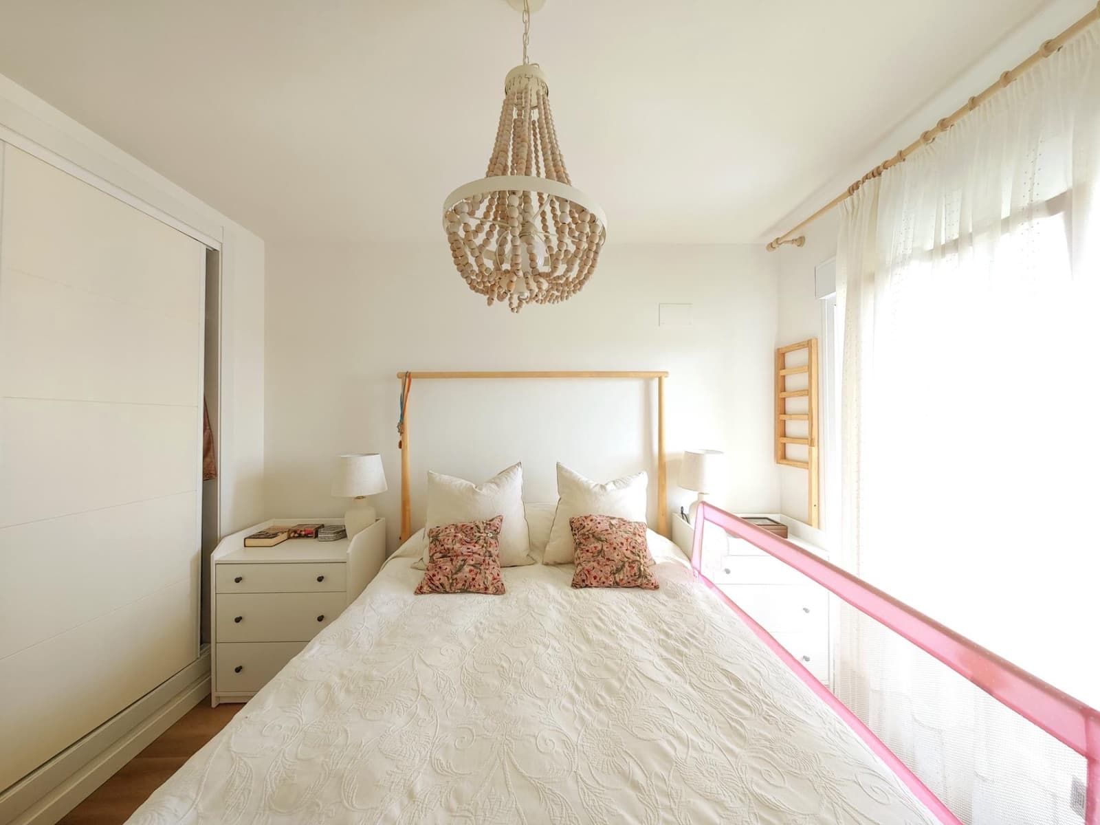 3 sypialnia Penthouse na sprzedaż w La Alcaidesa z basenem - 600 000 € (Ref: 8970393)