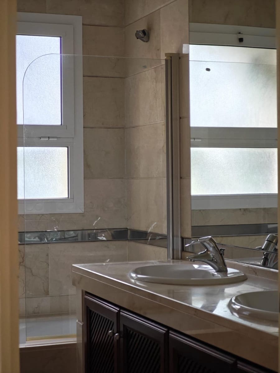 3 makuuhuone Asunto myytävänä paikassa Sotogrande mukana uima-altaan - 490 000 € (Ref: 9062358)