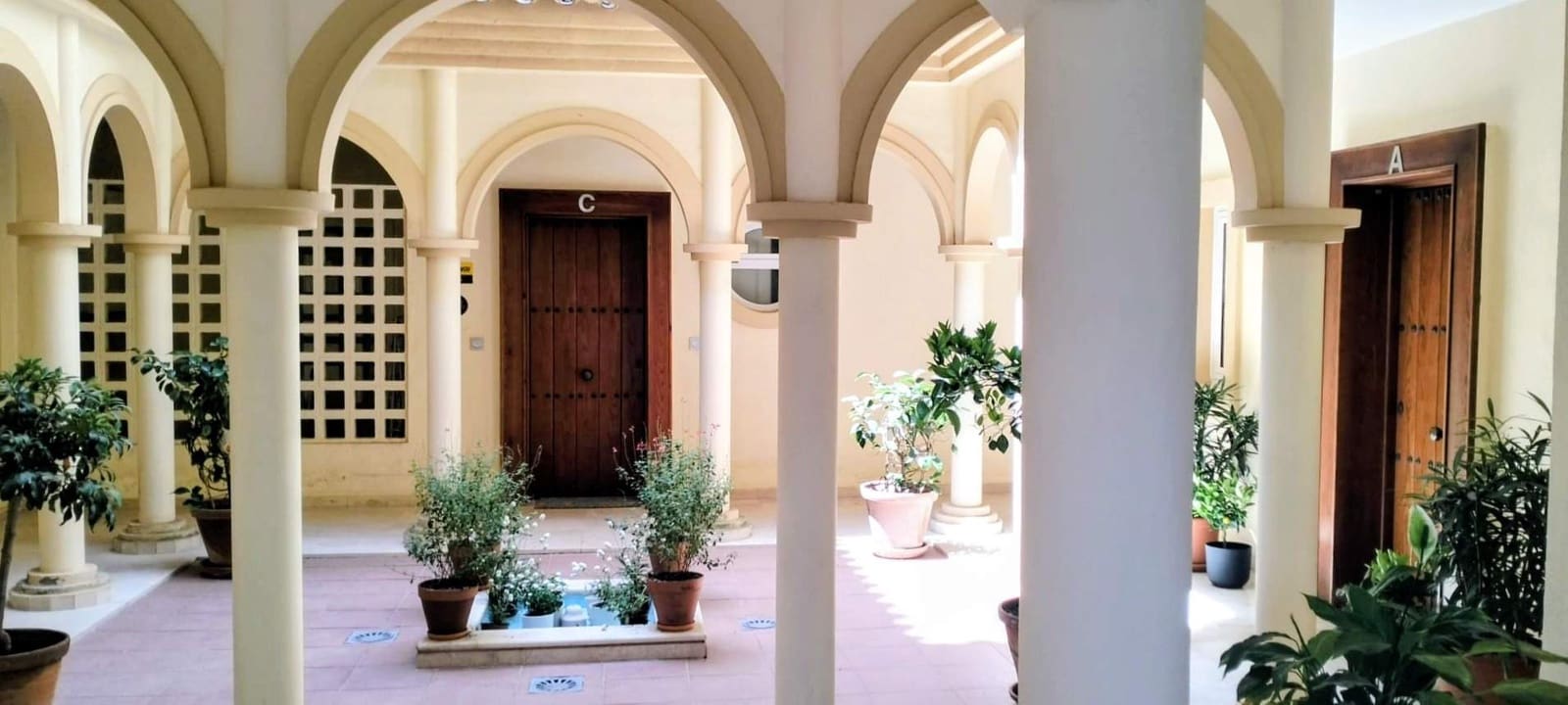 3 soveværelse Lejlighed til salg i San Roque med swimmingpool - € 540.000 (Ref: 9062358)