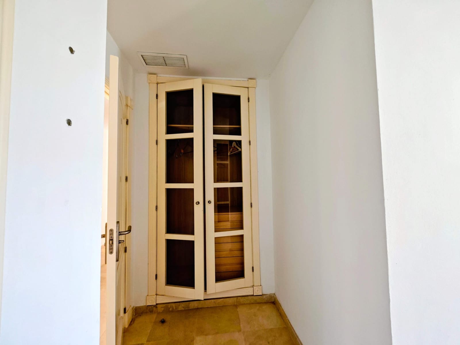 3 soveværelse Lejlighed til salg i San Roque med swimmingpool - € 540.000 (Ref: 9062358)