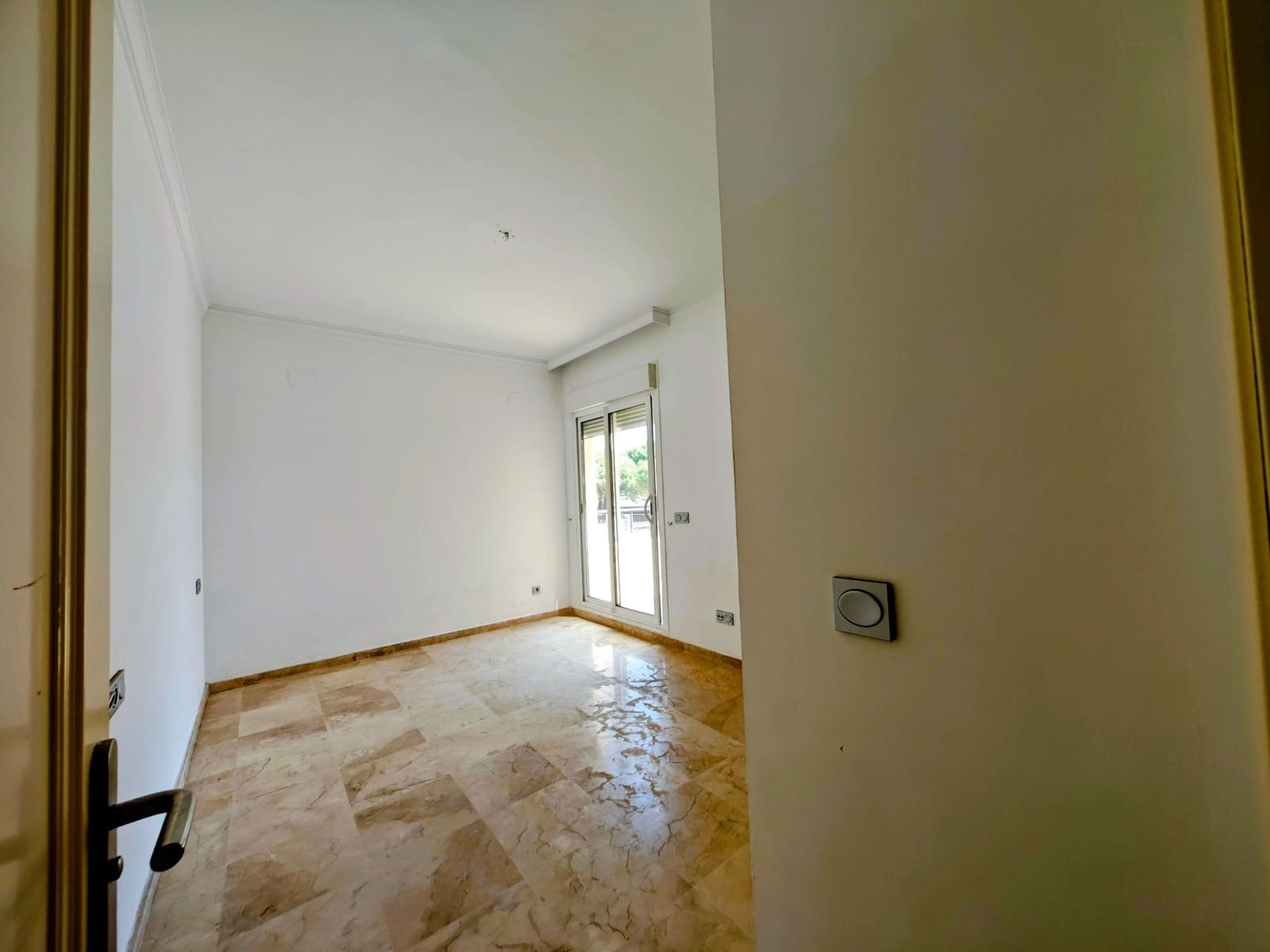 3 soveværelse Lejlighed til salg i San Roque med swimmingpool - € 540.000 (Ref: 9062358)