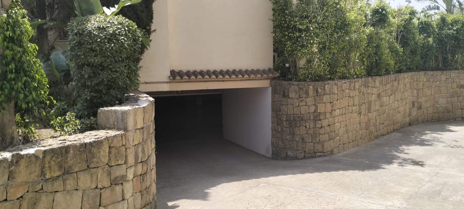 3 soveværelse Lejlighed til salg i San Roque med swimmingpool - € 540.000 (Ref: 9062358)