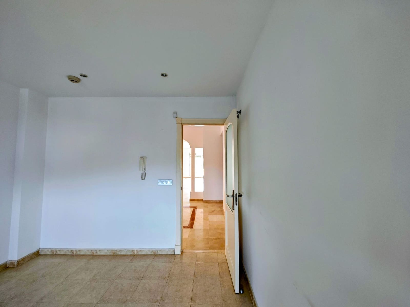 3 soveværelse Lejlighed til salg i San Roque med swimmingpool - € 540.000 (Ref: 9062358)