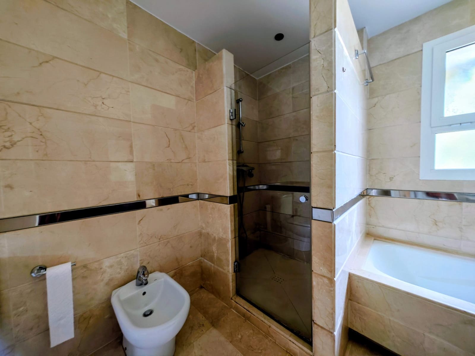 3 soveværelse Lejlighed til salg i San Roque med swimmingpool - € 540.000 (Ref: 9062358)