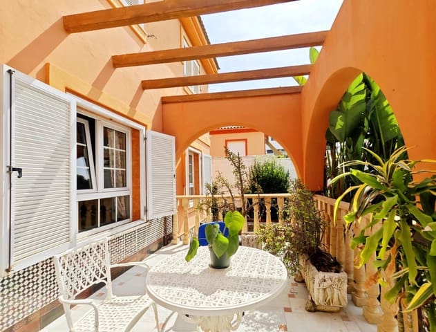 8 soveværelse Villa til salg i Algeciras med garage - € 550.000 (Ref: 9075813)