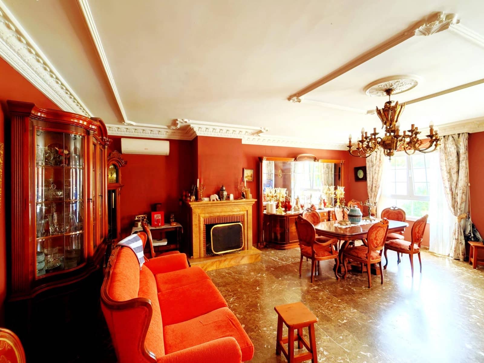 8 soveværelse Villa til salg i Algeciras med garage - € 550.000 (Ref: 9075813)