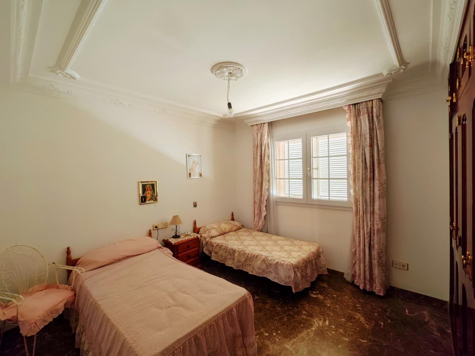 8 soveværelse Villa til salg i Algeciras med garage - € 550.000 (Ref: 9075813)