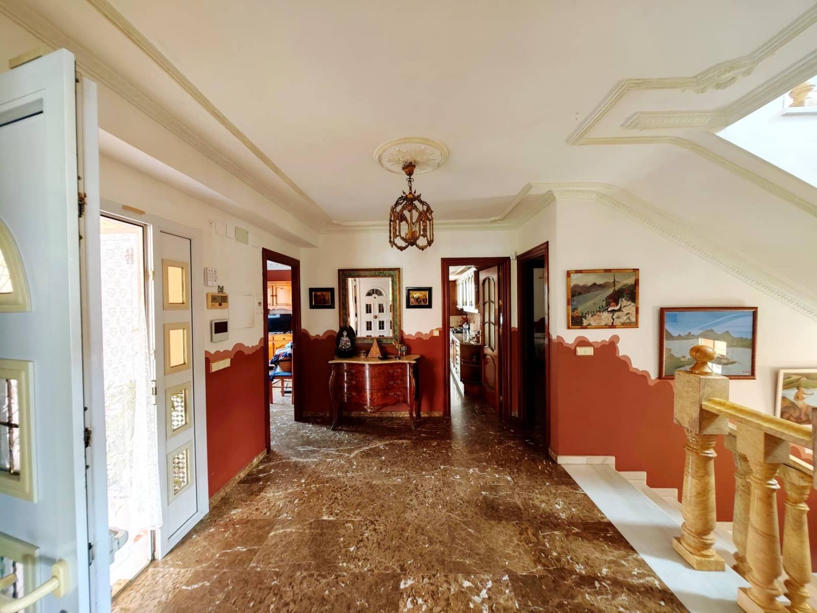 8 soveværelse Villa til salg i Algeciras med garage - € 550.000 (Ref: 9075813)