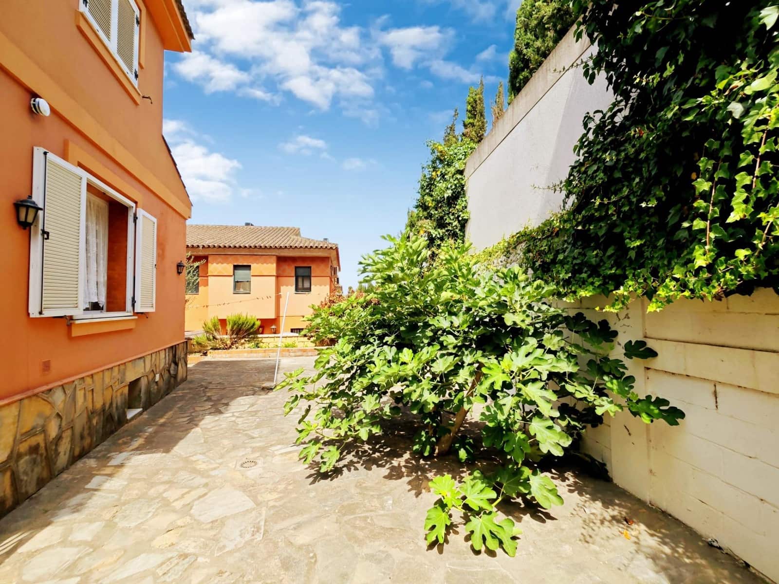 8 soveværelse Villa til salg i Algeciras med garage - € 550.000 (Ref: 9075813)