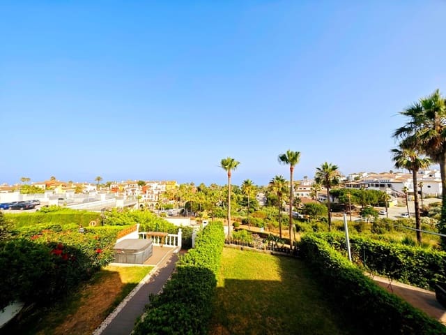 Adosado de 3 habitaciones en La Alcaidesa en venta con piscina - 275.000 € (Ref: 9099112)