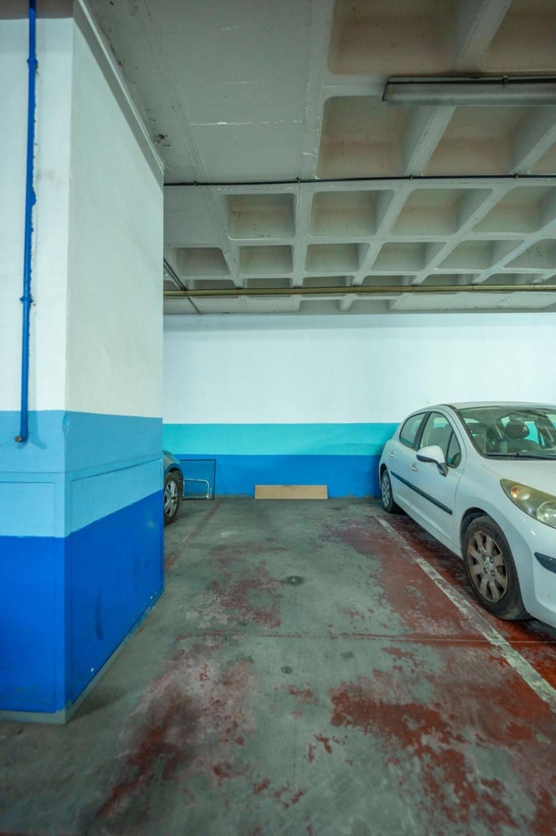 Studio te koop in Sotogrande met zwembad garage - € 155.000 (Ref: 9129745)