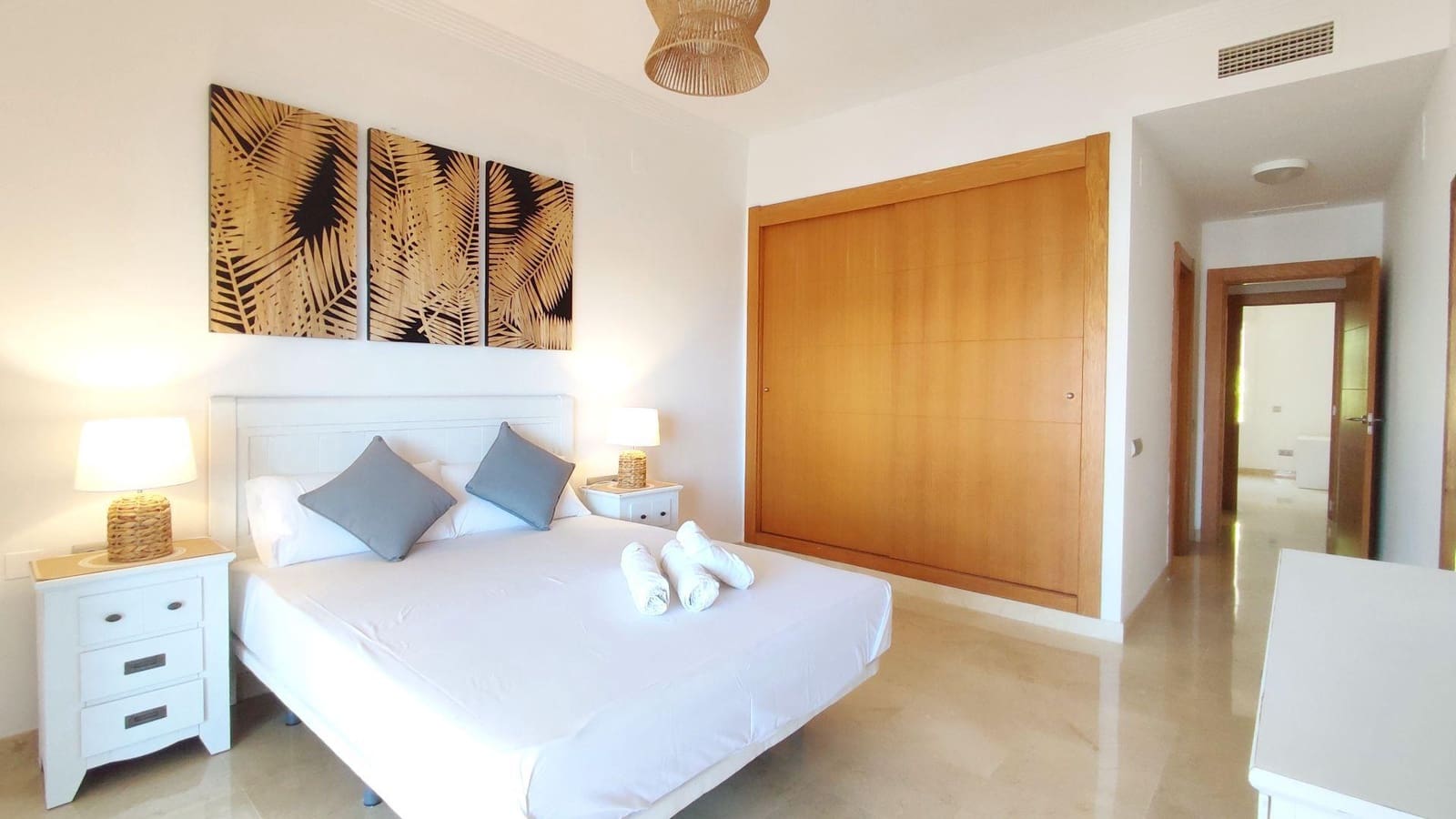 2 bedroom Apartment for rent in La Alcaidesa with pool garage - € 1,400 (Ref: 9129747)