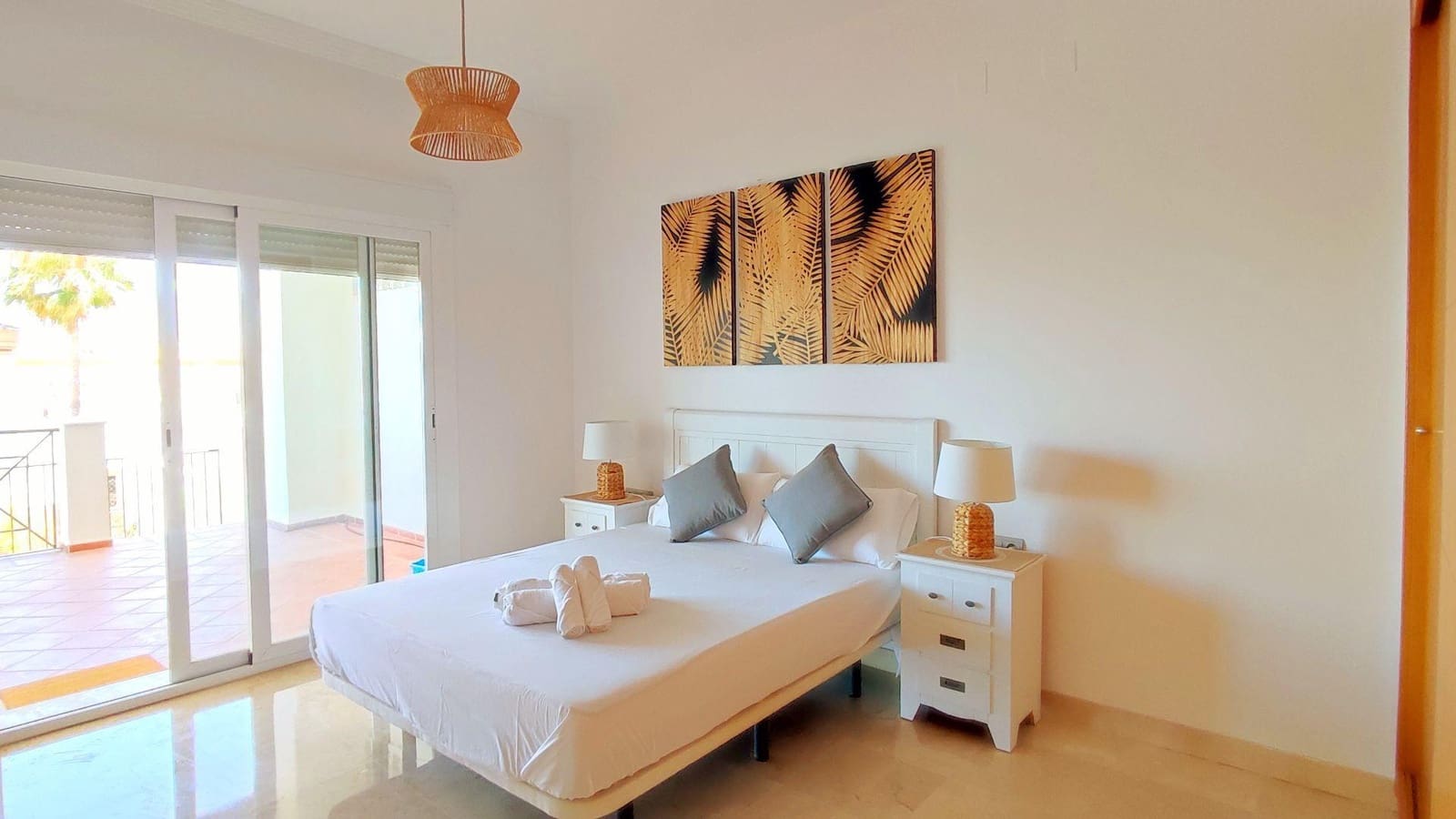2 bedroom Apartment for rent in La Alcaidesa with pool garage - € 1,400 (Ref: 9129747)