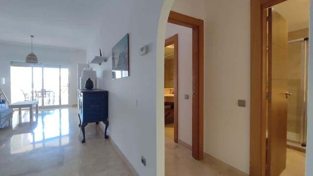 2 soverom Leilighet til leie i La Alcaidesa med svømmebasseng garasje - € 1 400 (Ref: 9129747)
