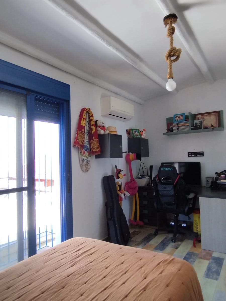 2 slaapkamer Huis te koop in Algeciras - € 229.000 (Ref: 9132395)